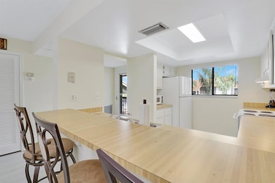 1600 NE Dixie Hwy unit 10-203, Jensen Beach, FL 34957 - photo 6