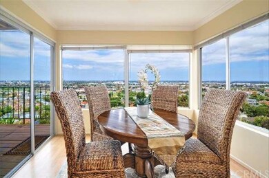 Eating area off the kitchen with panoramic views a