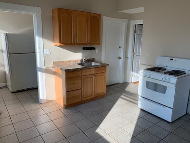 107 Linden St unit 2, Salem, MA 01970 - photo 3