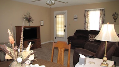 602 E Emerson St, Princeton, IN 47670 - photo 5