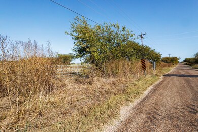 5814 Woodard Ave, Cleburne, TX 76033 - photo 4