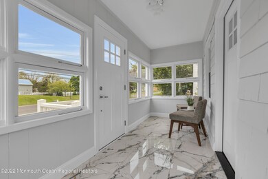 Elegant and Inviting Sun Porch