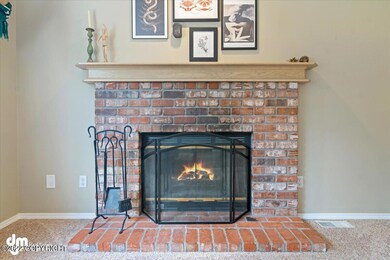04-Fireplace_ETL4631