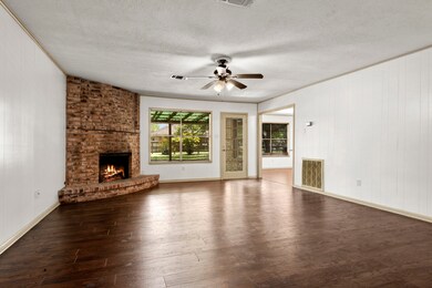 154 W County Road 136, Alvin, TX 77511 - photo 6