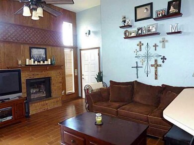 2327 Cedar Brook Dr, Moore, OK 73160 - photo 5