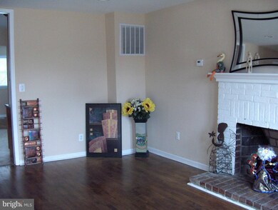 5314 Silver Hill Rd, District Heights, MD 20747 - photo 3