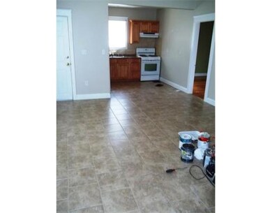 395 Chicago St unit 1, Fall River, MA 02721 - photo 2