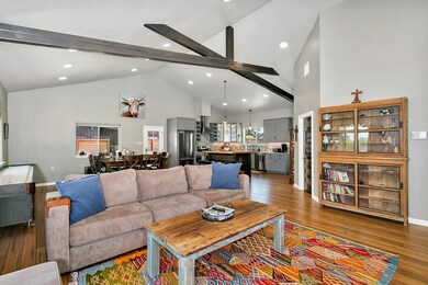 1740 W Live Oak St, Fredericksburg, TX 78624 - photo 6