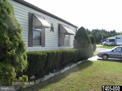 935 Kelly Dr unit 935, Mount Wolf, PA 17347 - photo 3