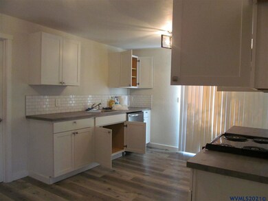 116 SW Railroad St, Sheridan, OR 97378 - photo 3