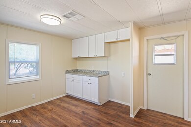 1154 S Cedar Dr-8