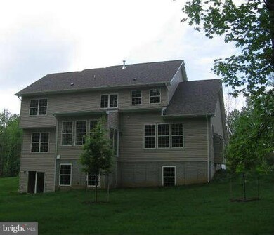 6005 Glennberry Ct, Glenn Dale, MD 20769 - photo 2