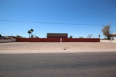 6_CenterOfLot_View_South