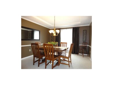 Dining Room (can accomodate your largest table!)