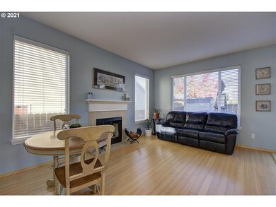 15363 SE Bollam Dr, Clackamas, OR 97015 - photo 5