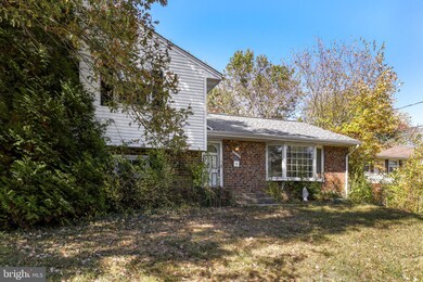 13130 Oriole Dr, Beltsville, MD 20705 - photo 2