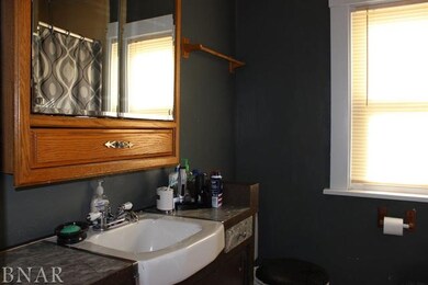 420 Mason St, Chenoa, IL 61726 - photo 2