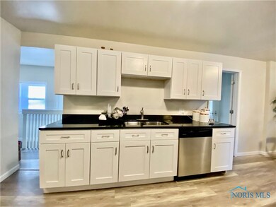 Elegant Kitchen granite counters with Soft close c