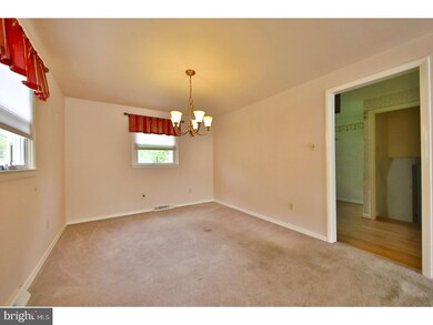 1135 Pinegrove Ave, Lansdale, PA 19446 - photo 6