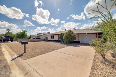 8114 N 11th Place, Phoenix, AZ 85020 - photo 2