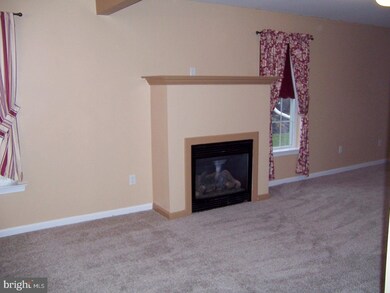 159 W Harmony Dr, Pottstown, PA 19464 - photo 3