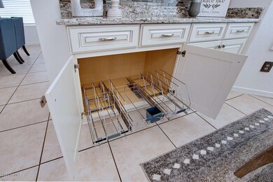 KitchenCabinetPullouts_5200