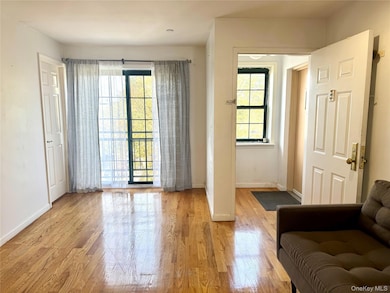 103-02 42nd Ave unit 4D, Corona, NY 11368 - photo 3