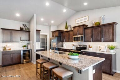 Orchard Encore - Kitchen and Beverage Ba
