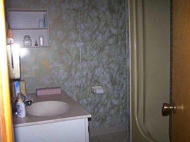 409 Columbia Ave, Tipton, IN 46072 - photo 6