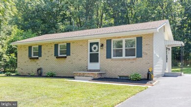 882 Forest Rd, Chambersburg, PA 17202 - photo 5