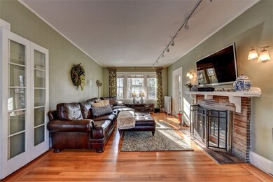 155 Laurel Ave, Providence, RI 02906 - photo 7