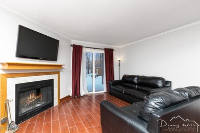 Living Room-20191228-6310