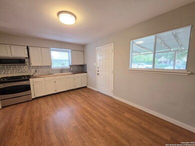 211 E Fest St, San Antonio, TX 78204 - photo 7