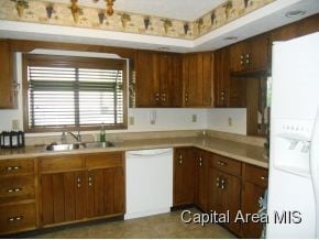 6 Justin Dr, Jacksonville, IL 62650 - photo 5