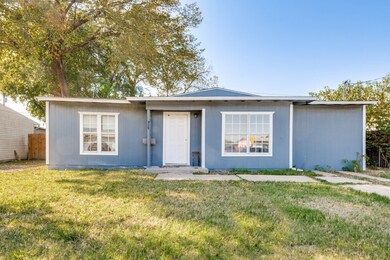 930 Shawnee Trace, Grand Prairie, TX 75051 - photo 6