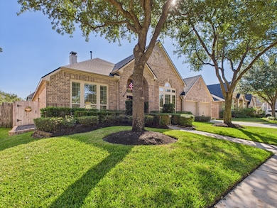 13526 Breakwater Path Loop, Houston, TX 77044 - photo 4