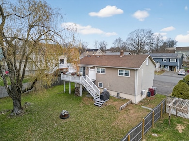 157 Bluebird Dr, Naugatuck, CT 06770 - photo 5