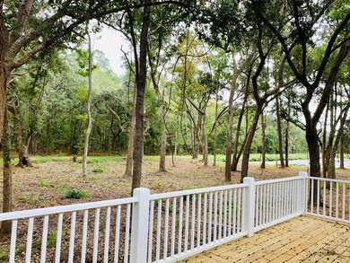 22 Canopy Porch