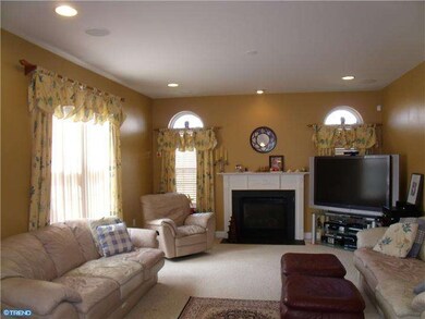 2 Crimson Dr, Norristown, PA 19401 - photo 5