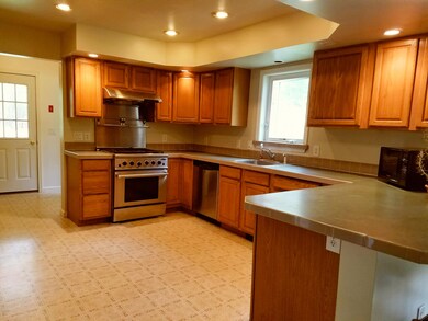 1109 Milford Rd, Dingmans Ferry, PA 18328 - photo 4