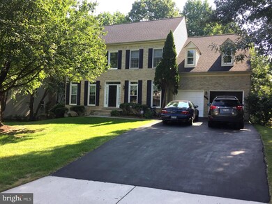 8953 Cross Chase Cir, Lorton, VA 22079 - photo 3