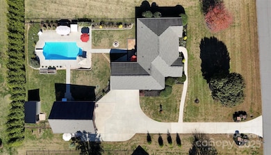 106 Seven Springs Loop, Statesville, NC 28625 - photo 3