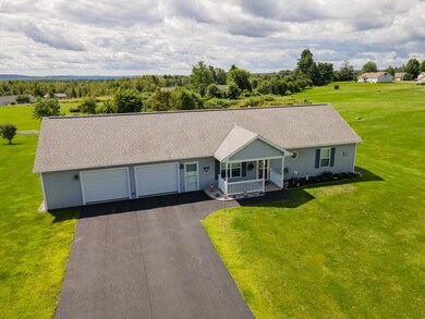lakehome_fieldstone002