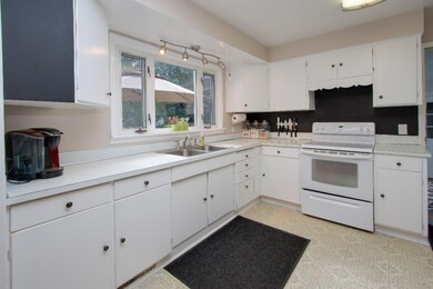 2631 Huron Kalamazoo-06