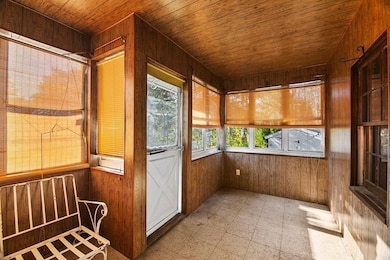 261 West St, Ludlow, MA 01056 - photo 6