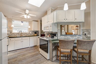 526 Tivoli Park Dr, Davenport, FL 33897 - photo 3