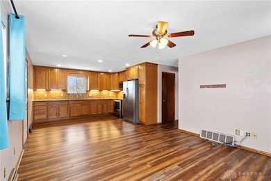 2908 Valleyview Dr, Fairborn, OH 45324 - photo 7