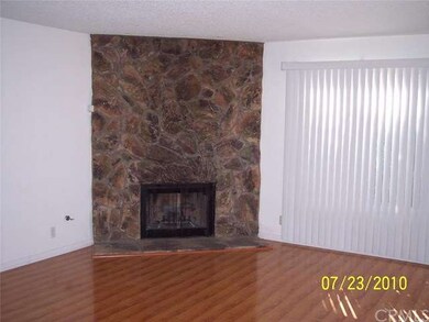 16180 Wimbleton Dr, Victorville, CA 92395 - photo 4