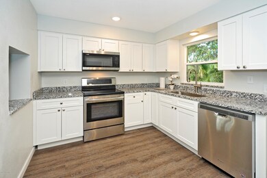 28 Lynwood Ave, Titusville, FL 32796 - photo 4