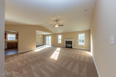 1005 Spot Cir, New Bern, NC 28562 - photo 5